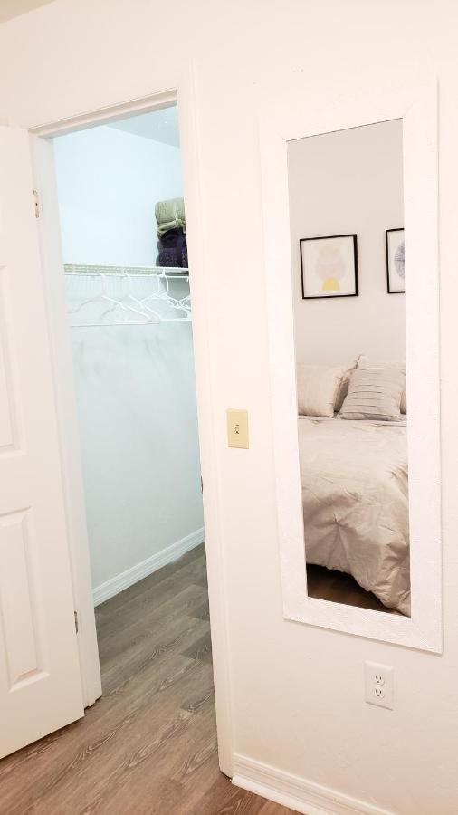 Beautiful Townhouse 2 Bedrooms 1 And A Half Bathrooms Next To Butler Plaza 1 Mile To Uf Gainesville Eksteriør bilde