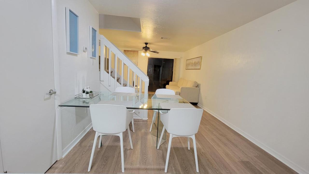 Beautiful Townhouse 2 Bedrooms 1 And A Half Bathrooms Next To Butler Plaza 1 Mile To Uf Gainesville Eksteriør bilde