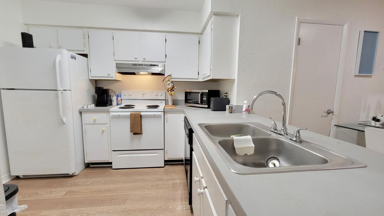 Beautiful Townhouse 2 Bedrooms 1 And A Half Bathrooms Next To Butler Plaza 1 Mile To Uf Gainesville Eksteriør bilde