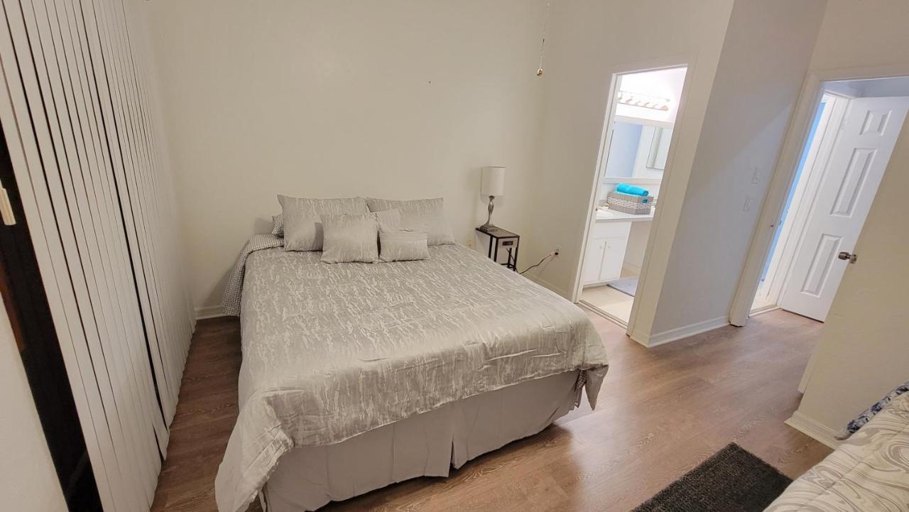 Beautiful Townhouse 2 Bedrooms 1 And A Half Bathrooms Next To Butler Plaza 1 Mile To Uf Gainesville Eksteriør bilde